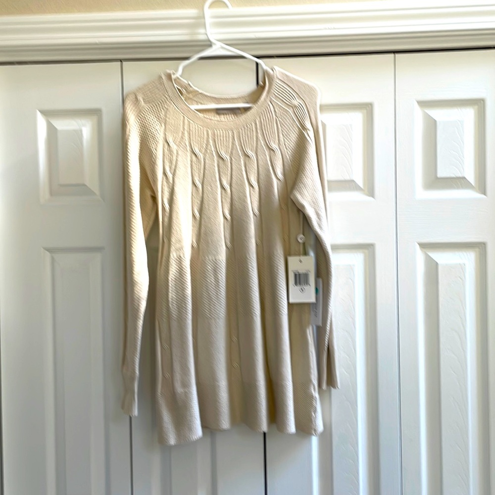New long sleeve Hollie cable knit swing body pullover by Evolution by Cyrus